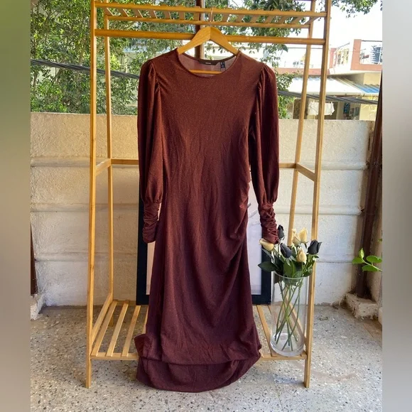 Vero Moda Maroon Shimmer Maxi Dress. Size - M - Picture 5 of 13